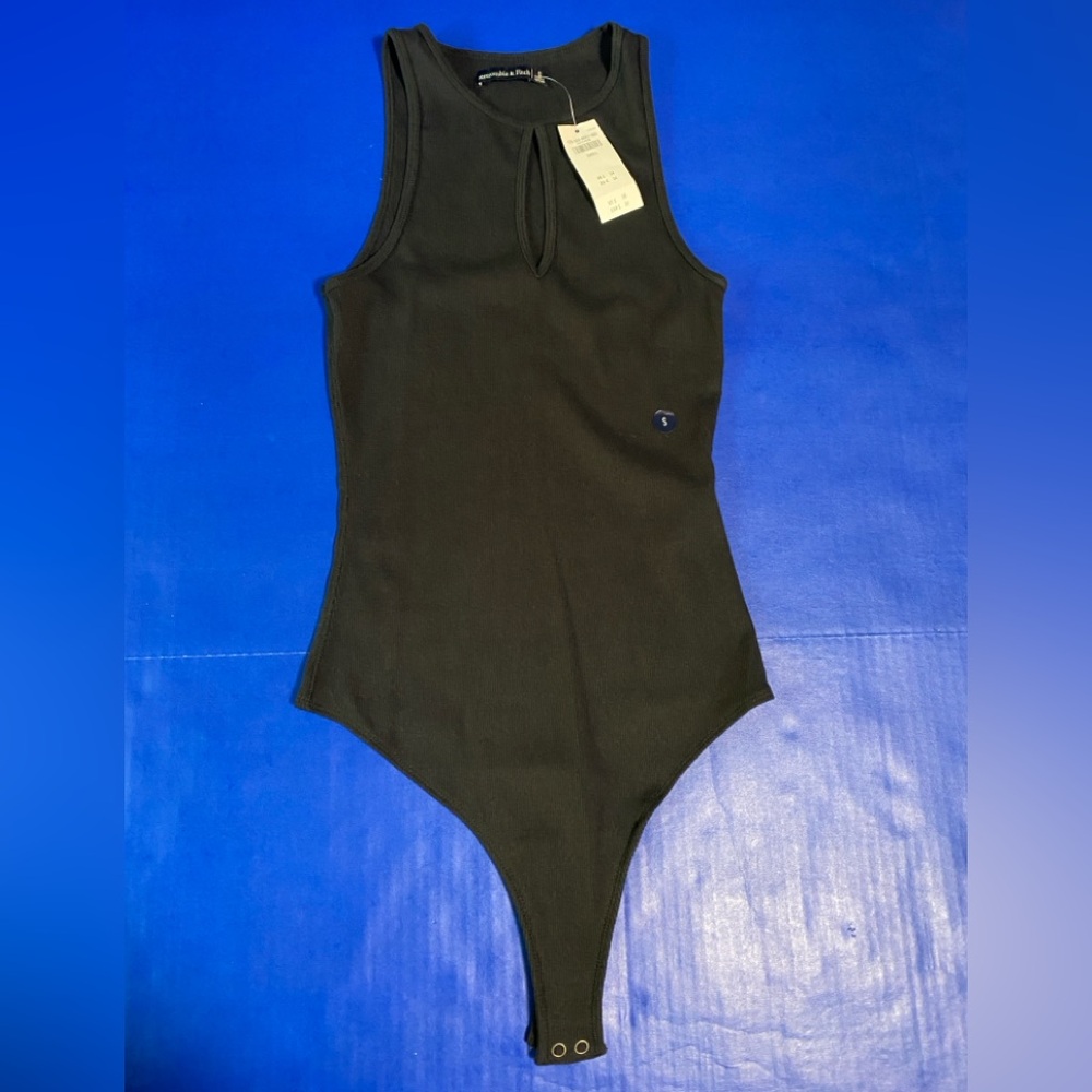 Abercrombie & Fitch NWT Black Ribbed Tank Bodysuit w/Keyhole Front Size S